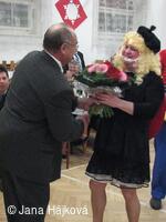 Obecní ples - hledá se královna