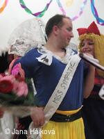 Obecní ples - hledá se královna